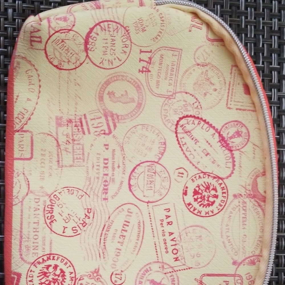 Makeup bag